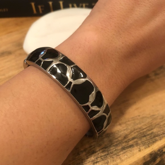 Express Bracelet - Picture 2 of 5